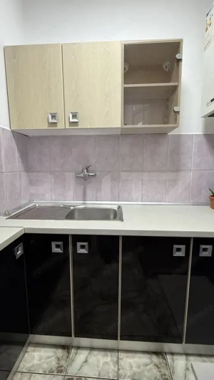 Garsoniera spatioasa, 30 mp, balcon inchis, zona Reghin  - imagine 2