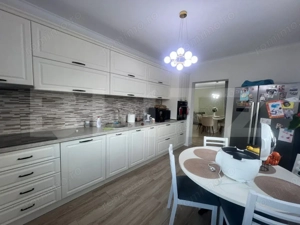 Casă Modernă în Stil Mediteranean, Nazna – Mobilată, Utilată, Zonă Liniștită - imagine 5
