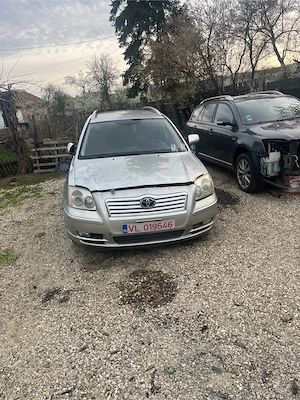 Dezmembrez Toyota Avensis Facelift T25 -- 2.2 D-4D Manual 2006-2008  - imagine 3