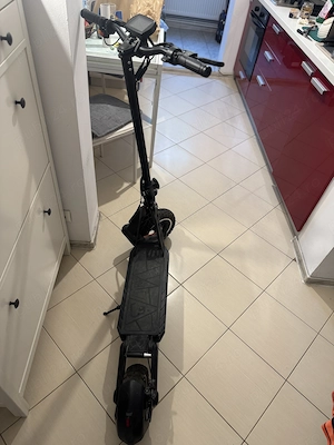 Vând trotinetă electrică Kugoo Kirin G2 Pro, stare foarte bună, folosită cu grijă. - imagine 2