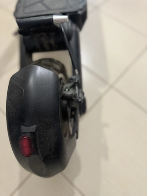 Vând trotinetă electrică Kugoo Kirin G2 Pro, stare foarte bună, folosită cu grijă. - imagine 3
