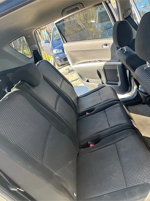 Dezmembrez Toyota Corolla Verso 2.2 D-4D din 2007 volan pe stanga - imagine 7