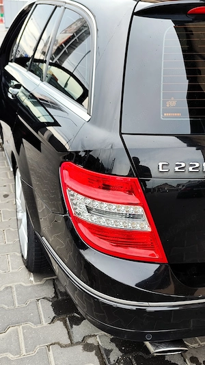 Vand Mercedes C-klas w204 an 2010 170cp - imagine 4