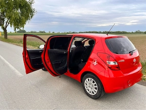 Hyundai i20 2009   Acte la Zi   Consum Mic - imagine 6