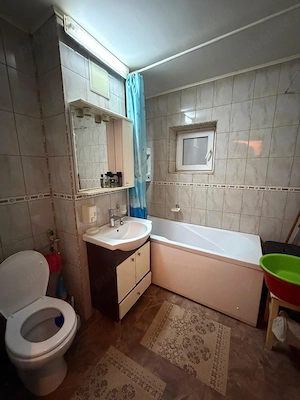 Apartament 2 camere, decomandat, zona excelenta, langa liceu si transport comum - imagine 5