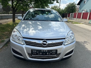 Opel Astra 1.6 Benzina 116 Cp  an 2009 - imagine 2