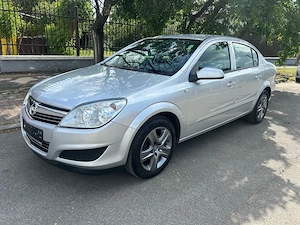 Opel Astra 1.6 Benzina 116 Cp  an 2009