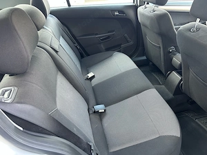 Opel Astra 1.6 Benzina 116 Cp  an 2009 - imagine 8