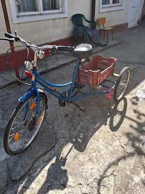 bicicleta cu 3 roti