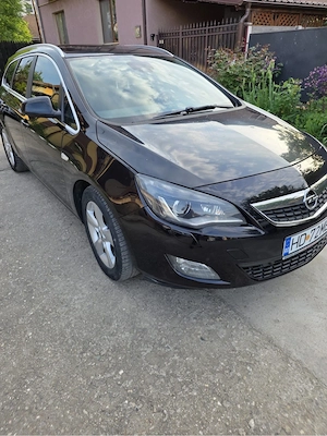 Opel Astra J - imagine 4