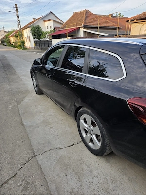 Opel Astra J - imagine 3