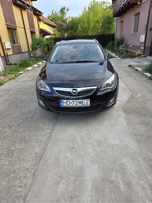 Opel Astra J - imagine 5