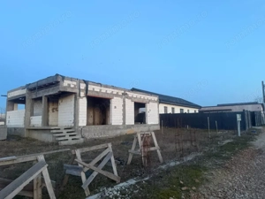 Casa parter, la rosu, 90 mp utili, 404 mp teren, Malu Mare - imagine 2