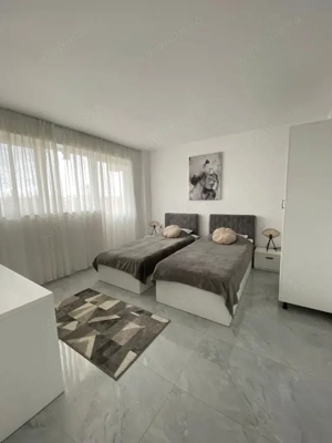 Apartament 4 camere decomandat, 110 mp, zona Consul, Utilitati incluse - imagine 4