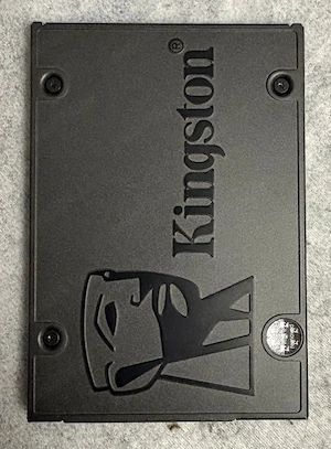 SSD Kingston A400 480GB SATA III - Stare Excelentă (Sănătate 95-99%)