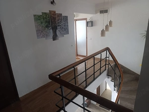 Apartament cu scara interioara 