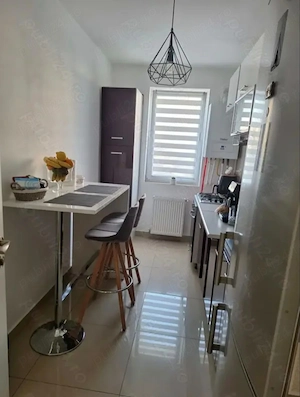 Vand apartament  Floresti 60mp cu parcare ,mobilat si utilat  - imagine 2