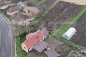 Casă + 23 ari teren în Breaza, Liniște, spațiu și confort la 6 km de Reghin - imagine 3