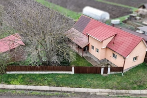 Casă + 23 ari teren în Breaza, Liniște, spațiu și confort la 6 km de Reghin
