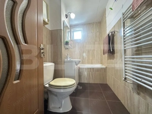 Apartament cu 3 camere elegant, decomandat, etaj 2/3 – langa pietonala Hunedoara