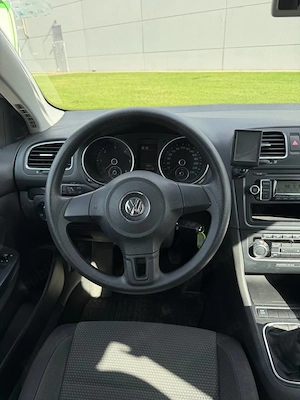 Volkswagen Golf 6 1.6 TDI 2012 - imagine 9