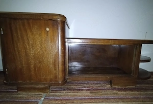 Mobilier din lemn masiv