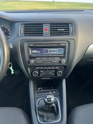 Volkswagen Jetta 1.2 TSI 2012 - imagine 8
