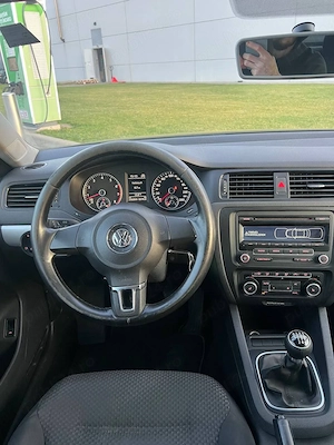 Volkswagen Jetta 1.2 TSI 2012 - imagine 9