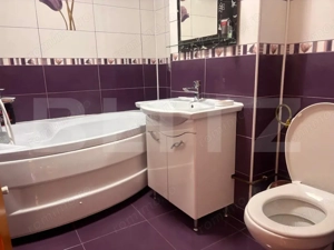 Ocazie! Se închiriază apartament în zonă centrală la preț spectaculos! Găești  - imagine 2