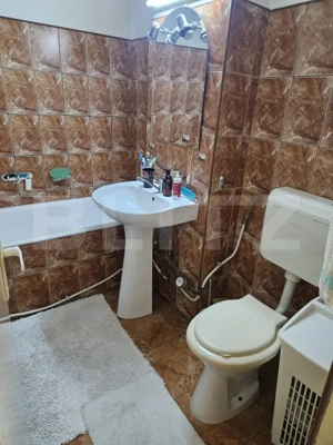 Apartament 3 camere, 70 mp, 2 bai, etaj 3 - Zona excelenta, disponibil imediat - imagine 8