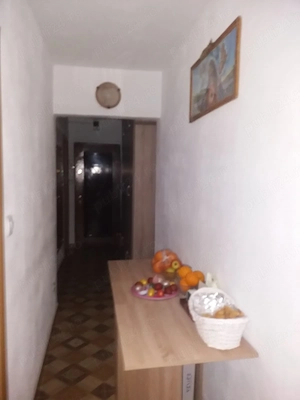 Vand apartament decomandat cu 2 camere