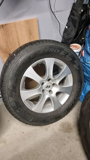 Vand jante de aluminiu pentru Hyundai pe 17'' nelovite
