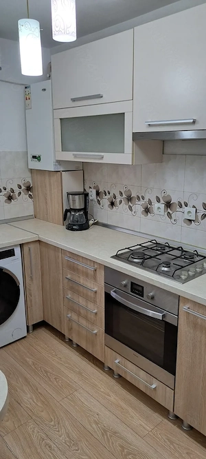 Vand apartament 2 camere cetate bulevard