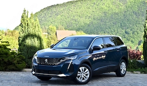 Peugeot 5008 Face-Lift Model 2024 7 LOCURI  CUTIE AUTOMATA modelul NOU! - 8 trepte Camera marsarier  - imagine 2