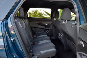Peugeot 5008 Face-Lift Model 2024 7 LOCURI  CUTIE AUTOMATA modelul NOU! - 8 trepte Camera marsarier  - imagine 8