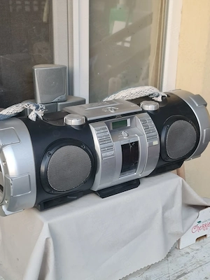 Boombox jvc ,modelul cu iPod. 