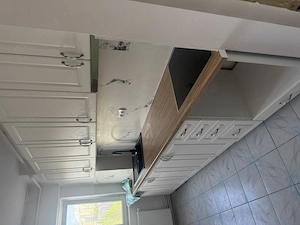Ofer spre închiriere apartament 3 camere decomandat