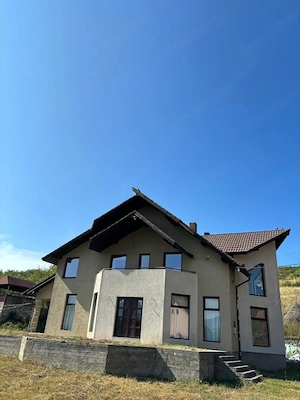  Proprietate deosebită cu vedere spectaculoasă spre Munții Retezat - imagine 3