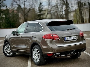 Porche Cayenne  - imagine 3
