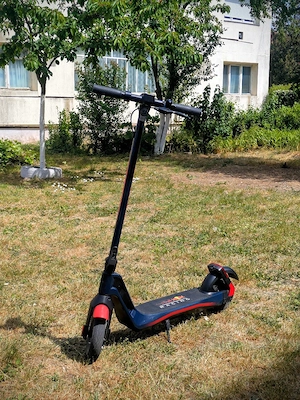 Trotinetă Electrică Red Bull Racing RS 900 - Motor 350W - Stare Foarte Bună - imagine 5