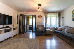 Casa de Poveste - Feldioara, str. Barsei/ 4 camere/ curte! - imagine 13