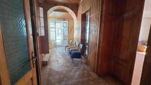 Casă / Vilă cu 5 camere de vânzare în zona Central - imagine 8