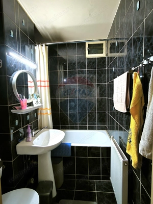 Apartament cu 3 camere decomandate, etaj 2 - cartier Gura Campului - imagine 10