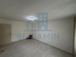 Apartament 2 camere decomandat Sarari etaj 2 - imagine 2