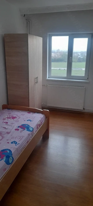 Vând apartament cu trei camere Auri - imagine 5