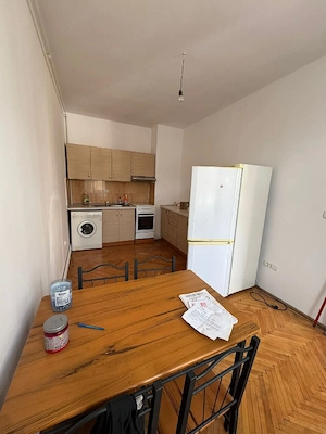 Apartament cu cameră , Centru  - imagine 4