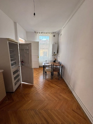 Apartament cu cameră , Centru  - imagine 9