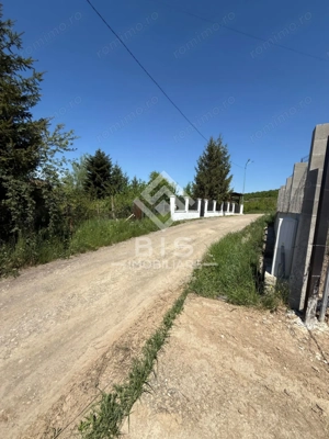 Teren  de 12 ari cu panoramă asupra orașului - imagine 6