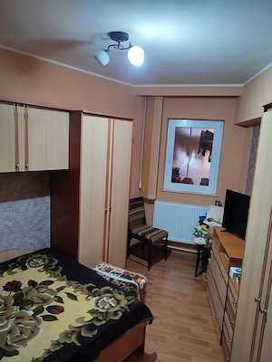 Vând apartament 2 camere decomandat zona Vidin  - imagine 4