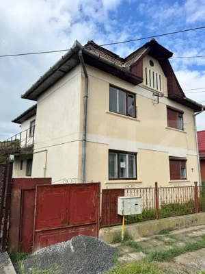 Casa spatioasa in Custelnic langa Tarnaveni! 10Ari teren!